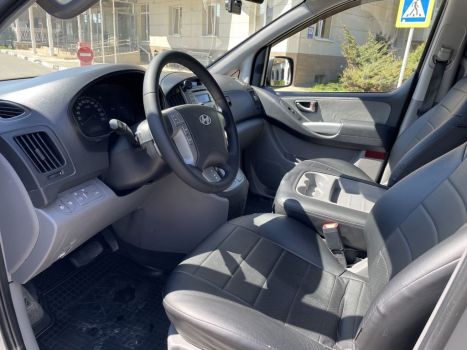 Hyundai H-1 8-9 мест