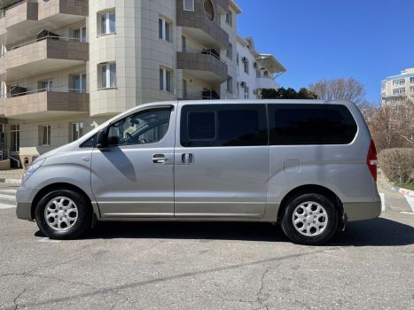 Hyundai H-1 8-9 мест