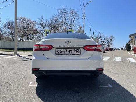 Toyota Camry V70