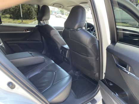Toyota Camry V70