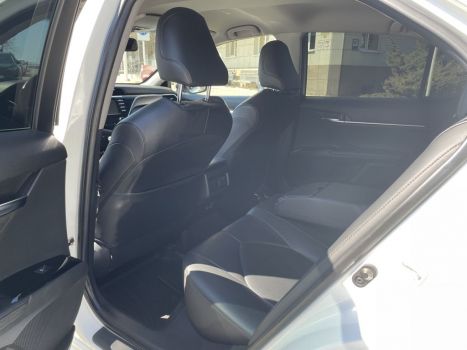 Toyota Camry V70