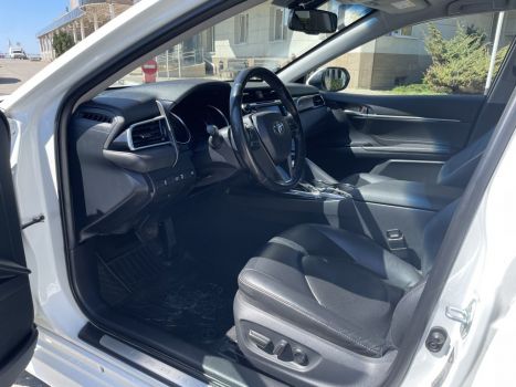 Toyota Camry V70
