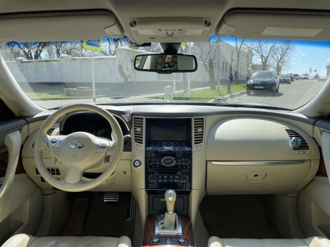 Infinity QX70