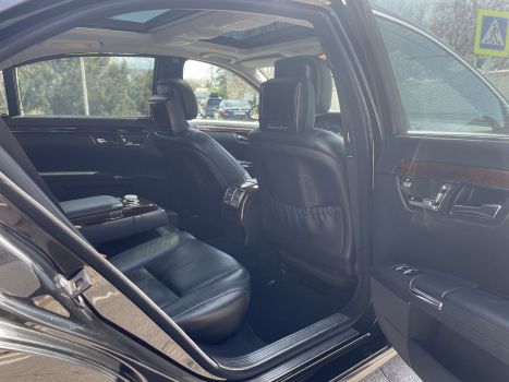 Mercedes-Benz S221