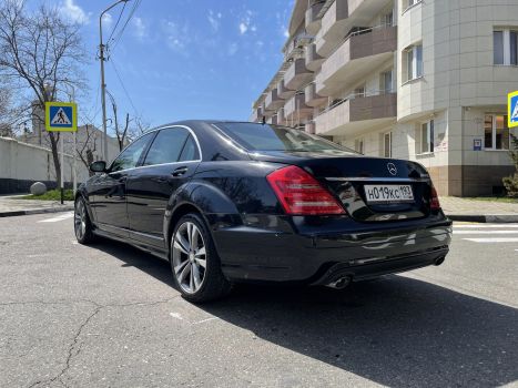 Mercedes-Benz S221