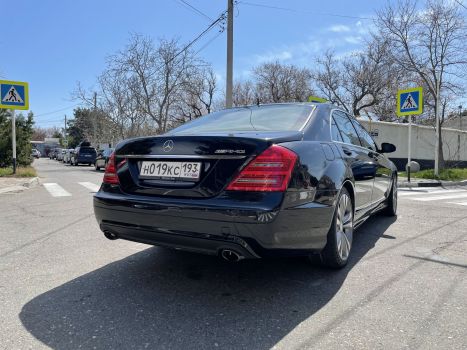 Mercedes-Benz S221