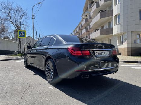 BMW 7-series