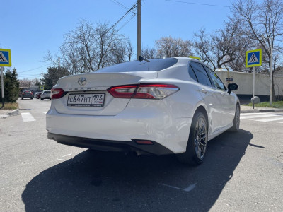 Toyota Camry V70
