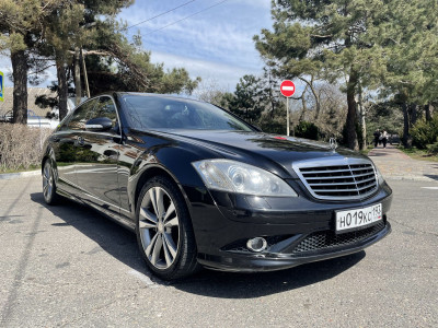 Mercedes-Benz S221